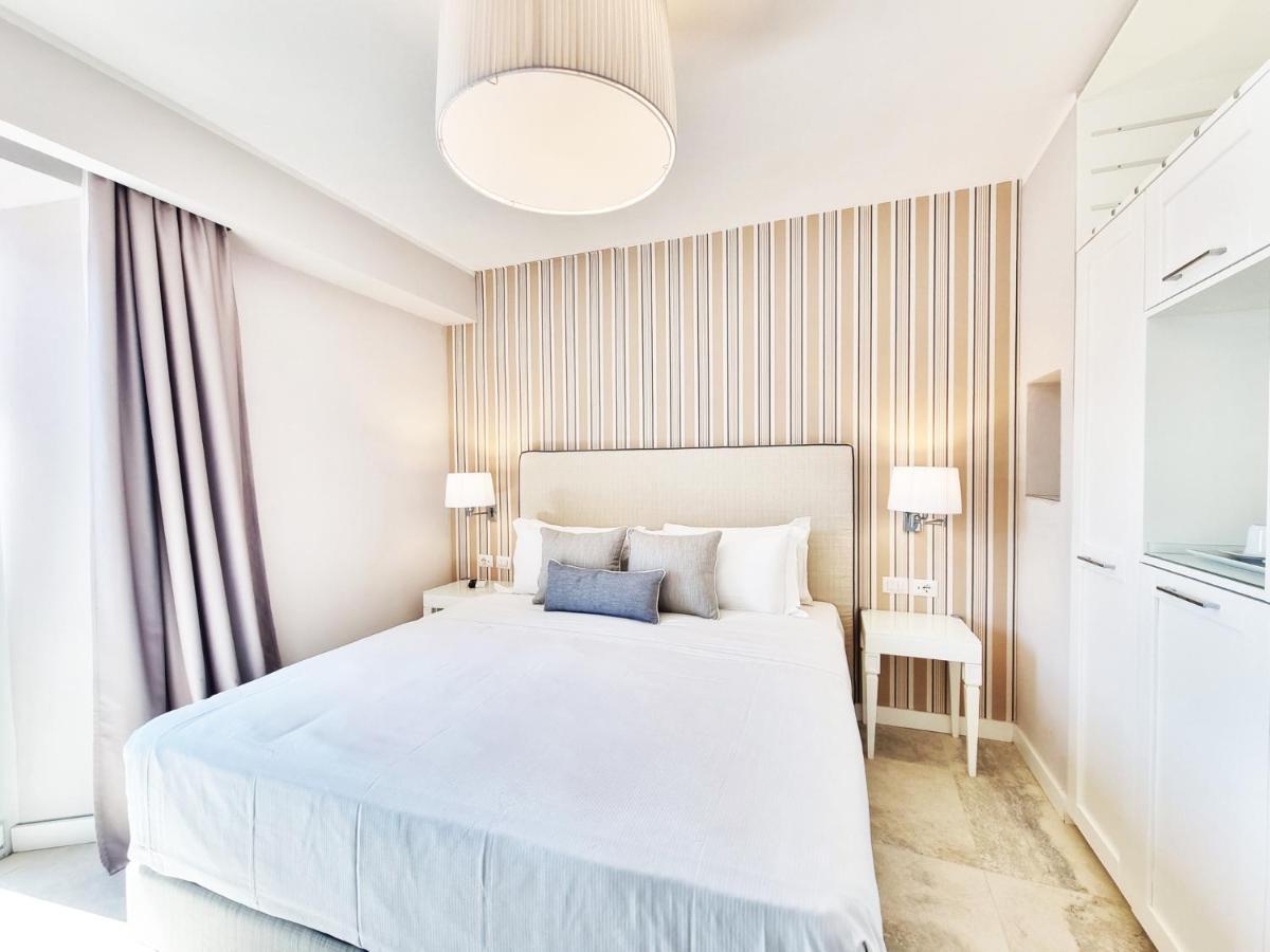 Hotel Plaza Порто Адзуро Екстериор снимка