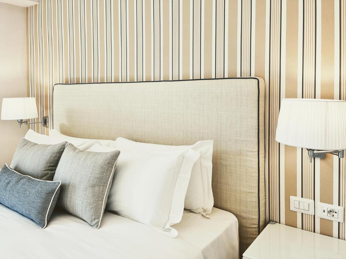 Hotel Plaza Порто Адзуро Екстериор снимка