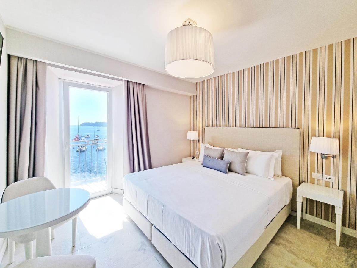 Hotel Plaza Порто Адзуро Екстериор снимка