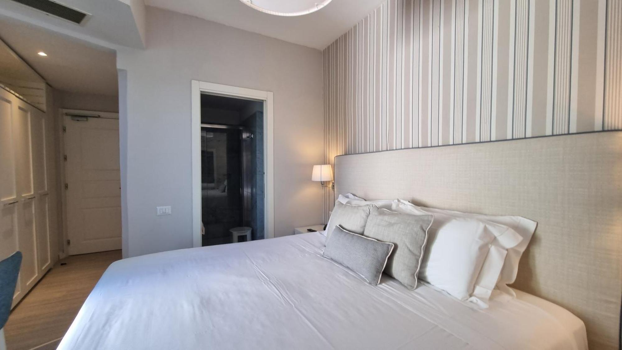 Hotel Plaza Порто Адзуро Стая снимка
